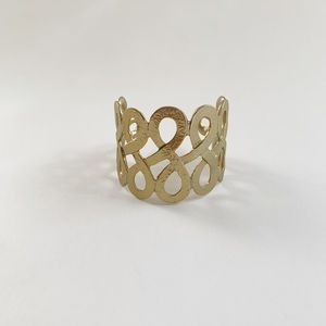Women’s gold round bracelet